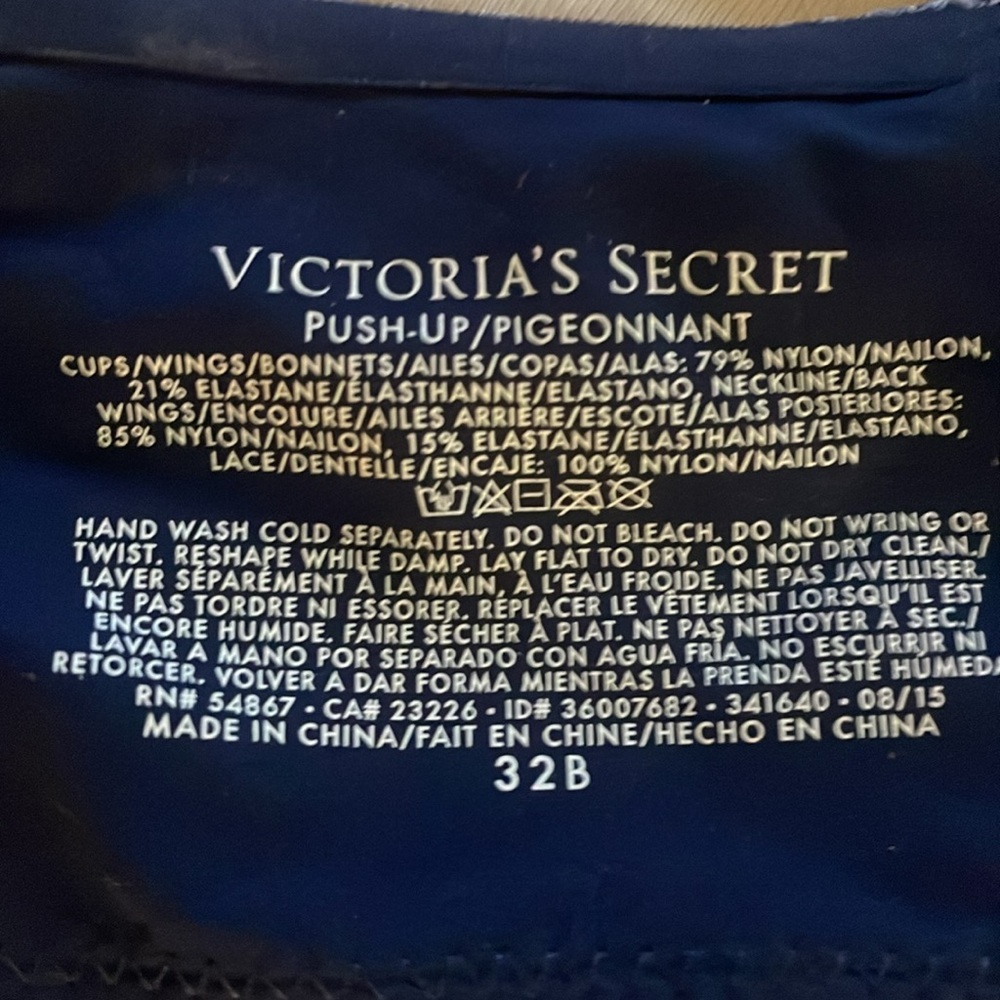 Victoria’s Secret - Pushup Bra - with lace - Picture 10 of 10